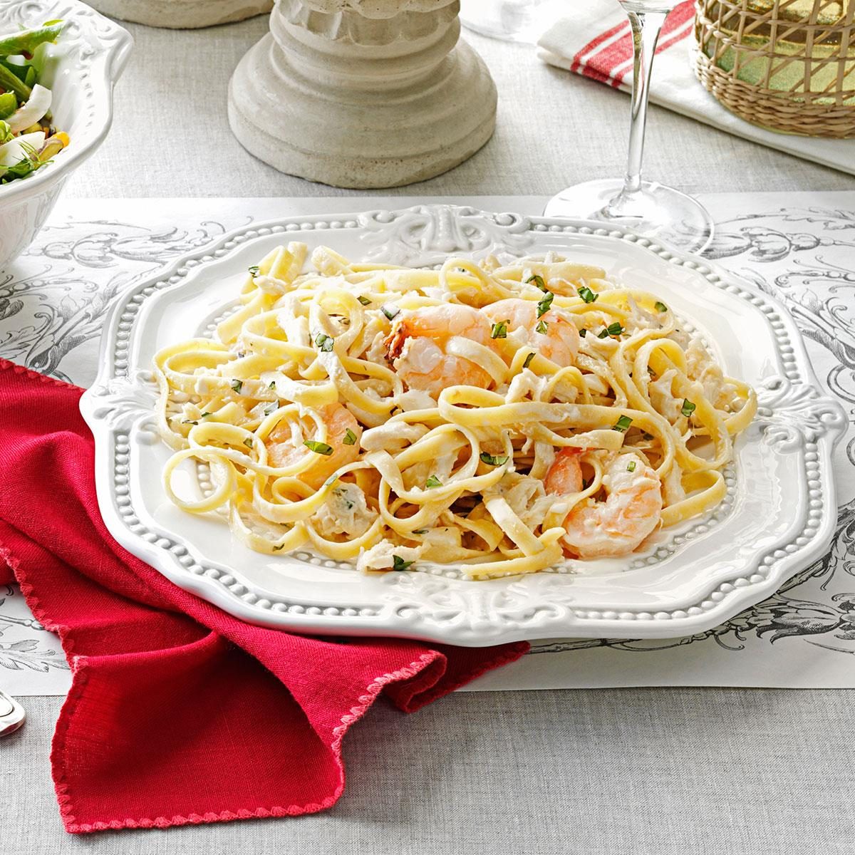 Fettucine Seafood Alfredo