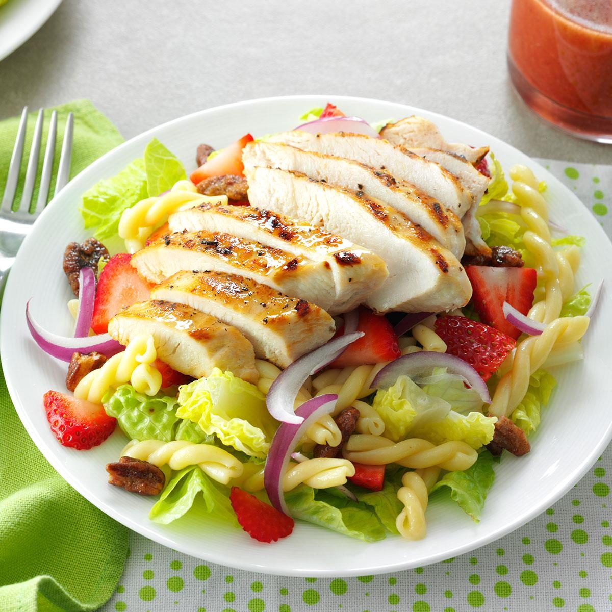 Strawberry-Chicken Pasta Salad