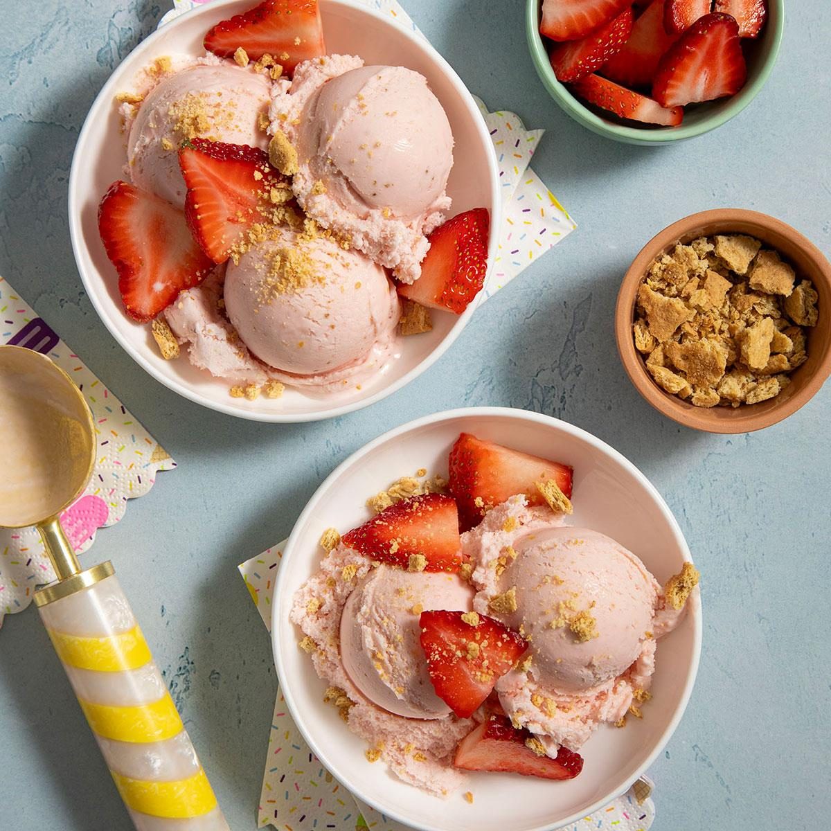 Easy Strawberry Cheesecake Ice Cream Exps Ft24 194065 St 0223 7