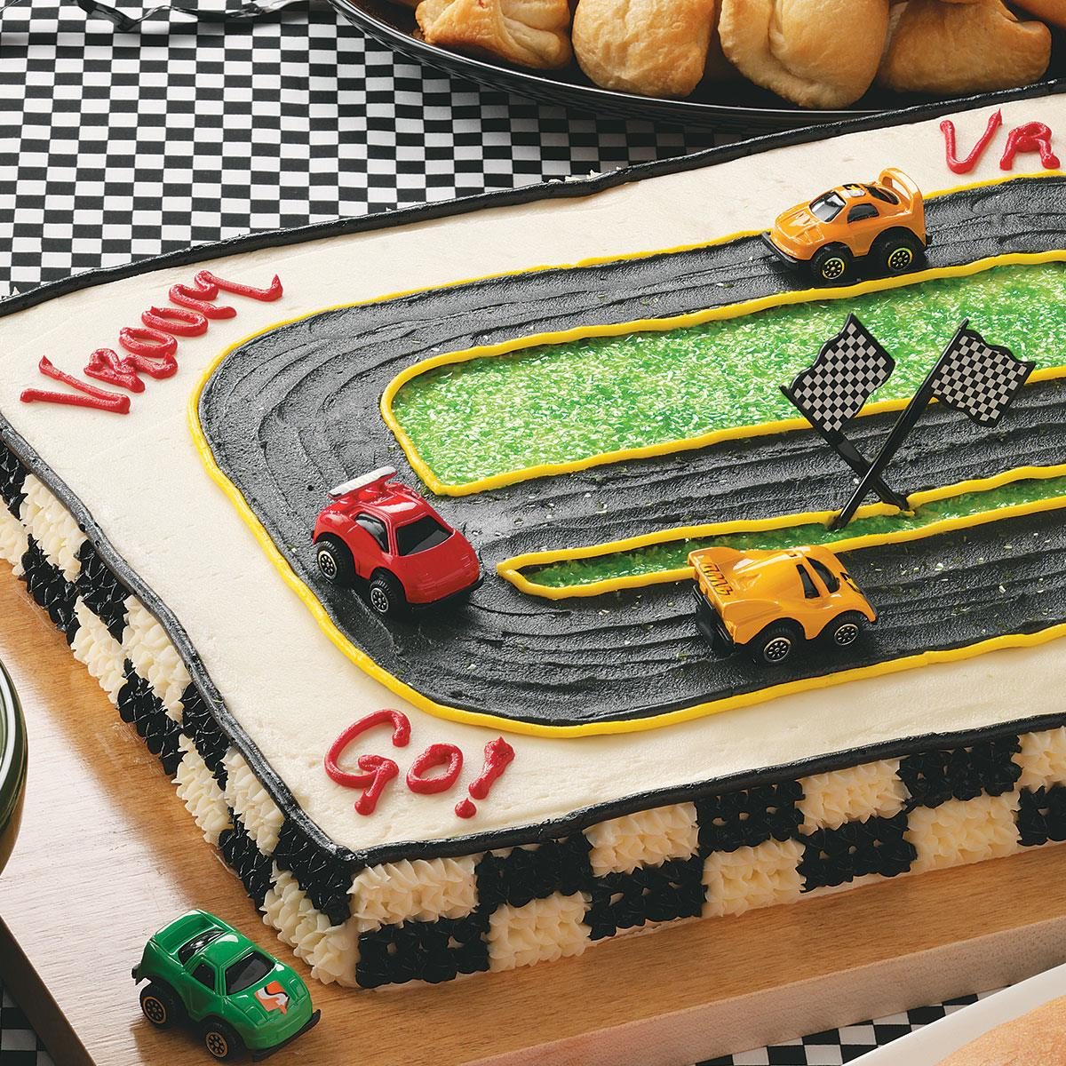 Racetrack Cake