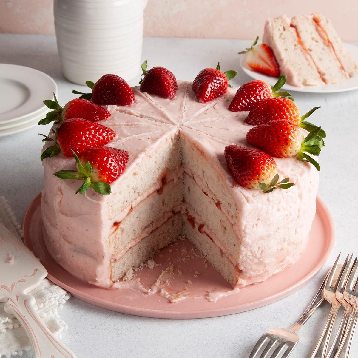 23 Strawberry Summer Cake Recipes
