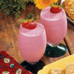 Strawberry Yogurt Shakes