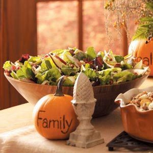 Candied Pecan Pear Salad