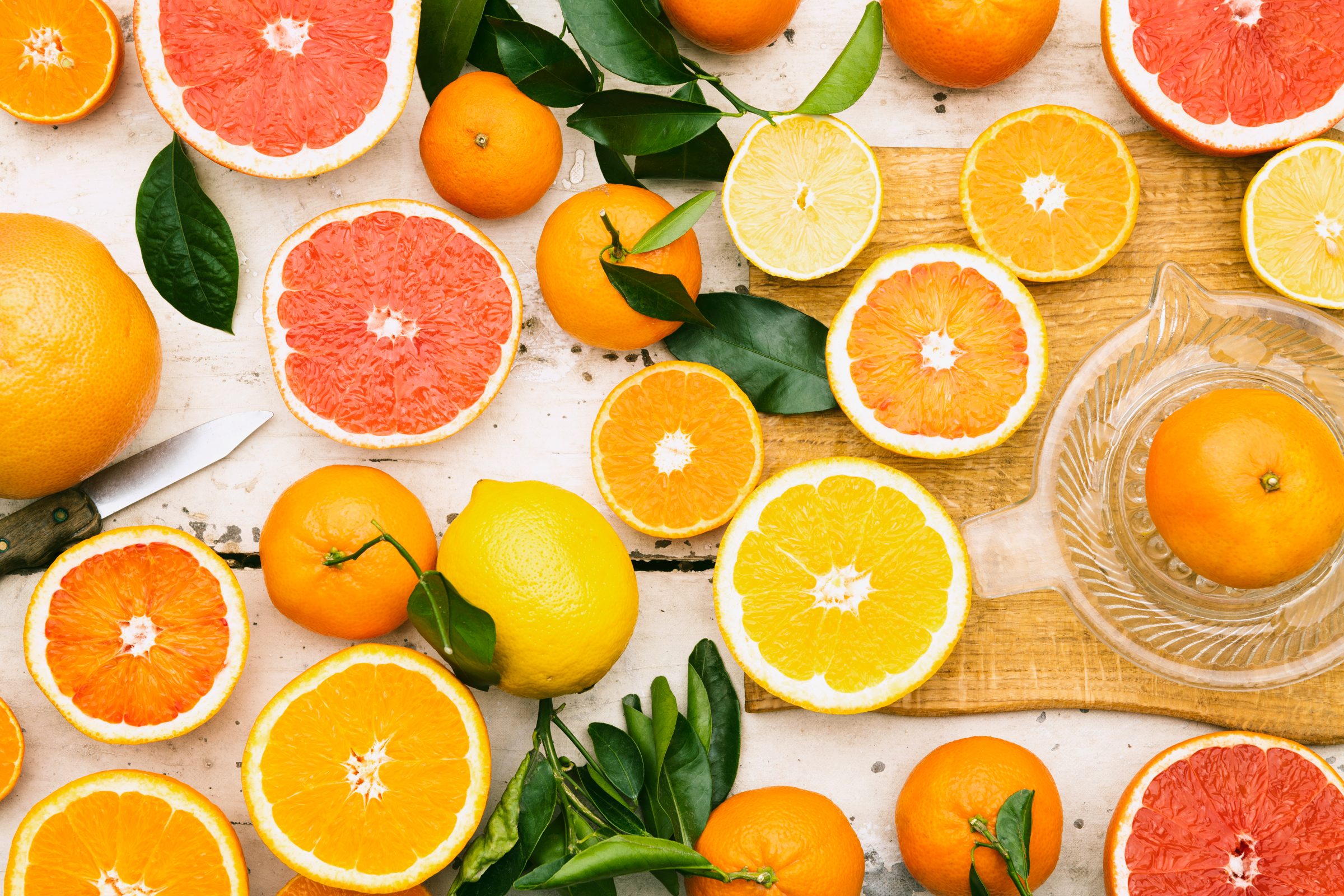 sliced citrus for juicing