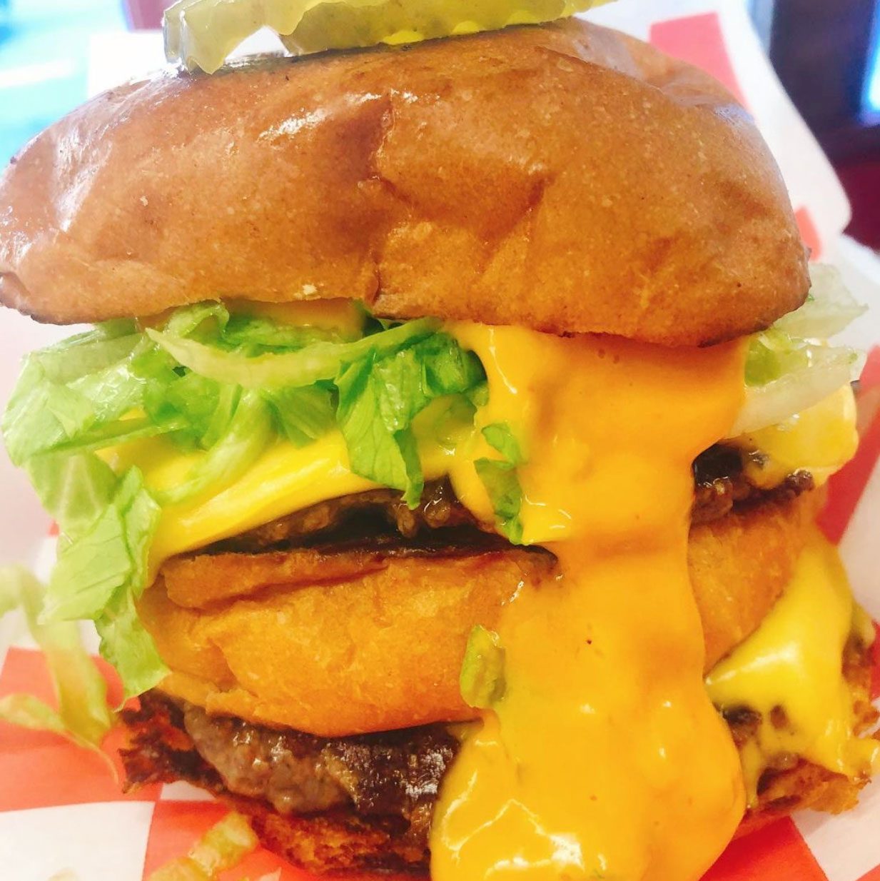 burger at Mickeys Diner