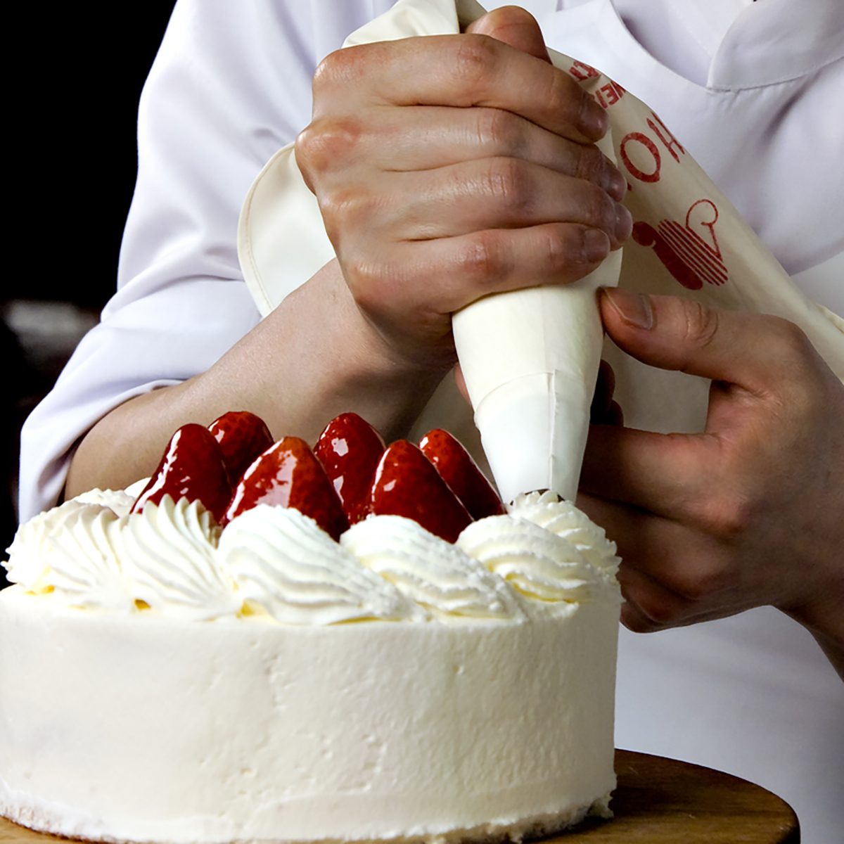 cake; Shutterstock ID 144779803; Job (TFH, TOH, RD, BNB, CWM, CM): Taste of Home