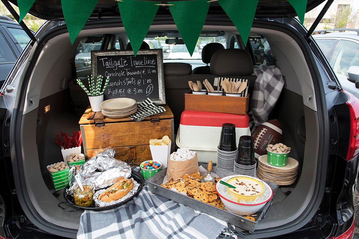 How to Throw a Winning Tailgate Party