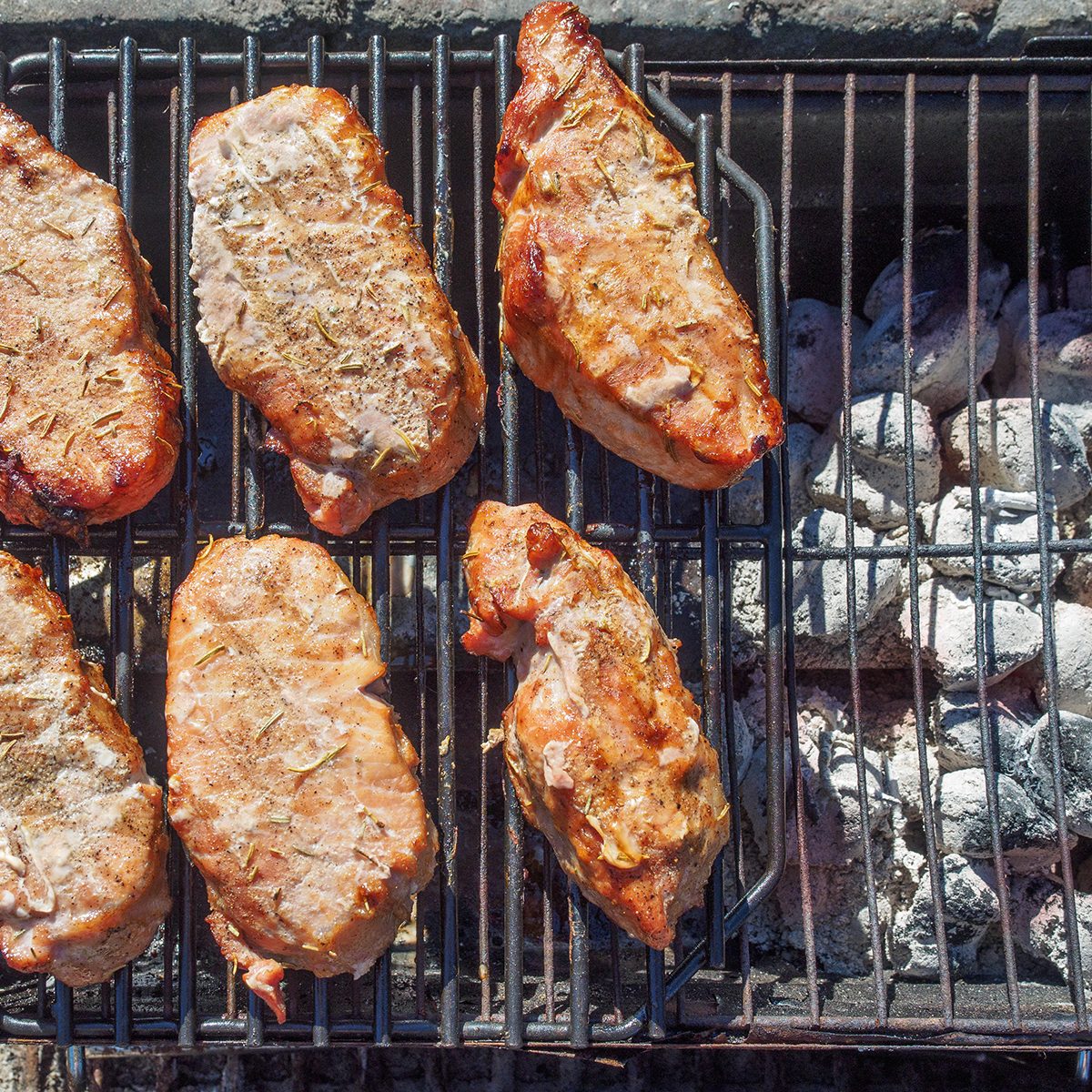 Pork chops cooked by indirect 2-zone grilling method