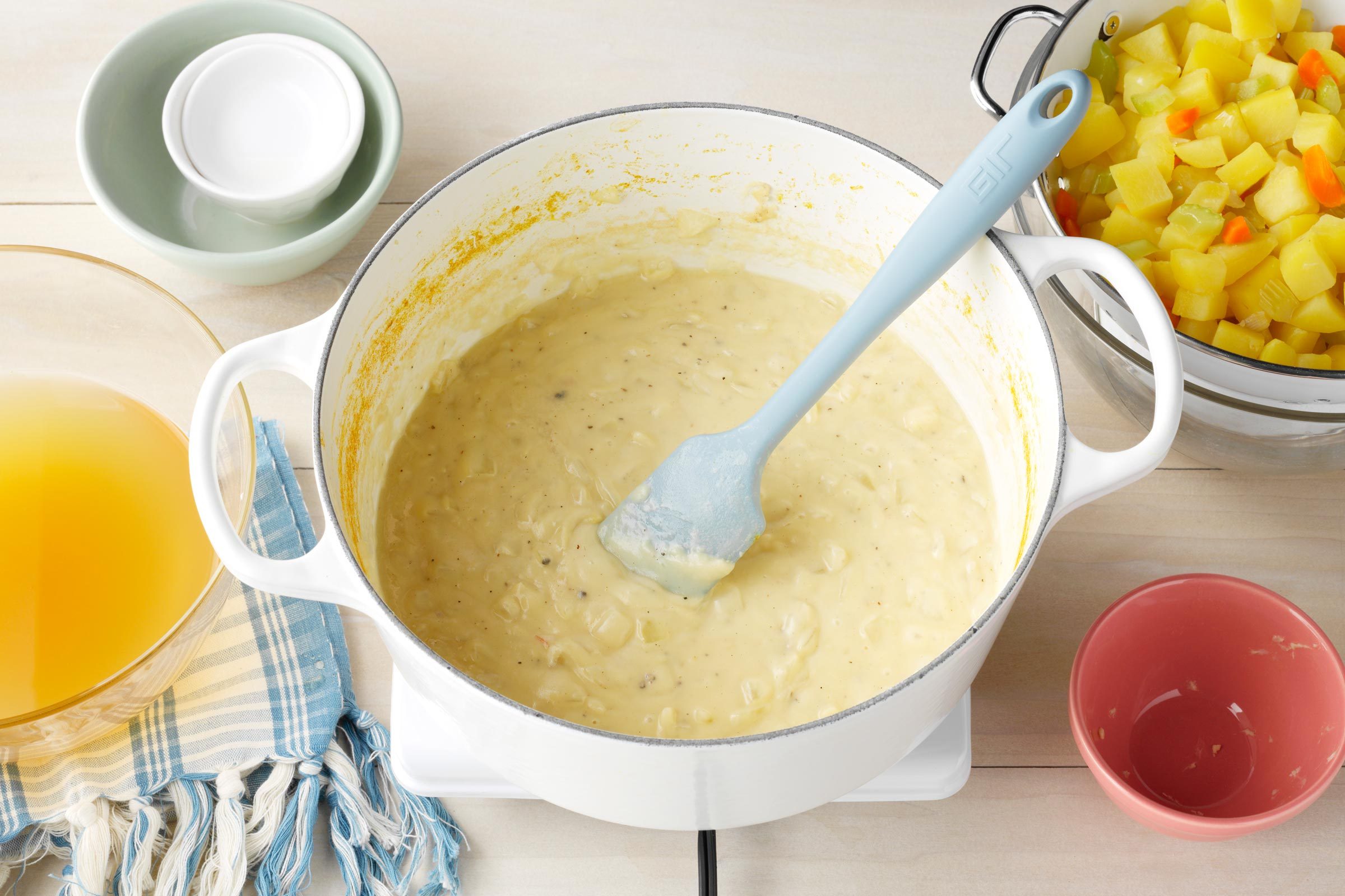 Tohcom23 271857 Dr 02 03 4b Vegan Potato Soup Tmb Studio