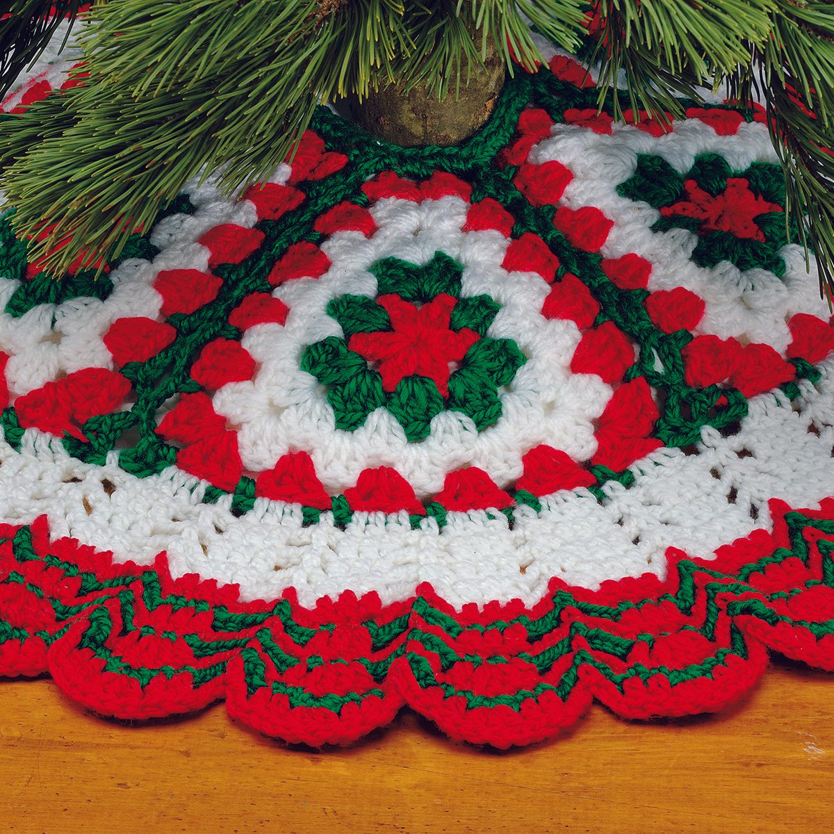 Country Woman, christmas tree skirt