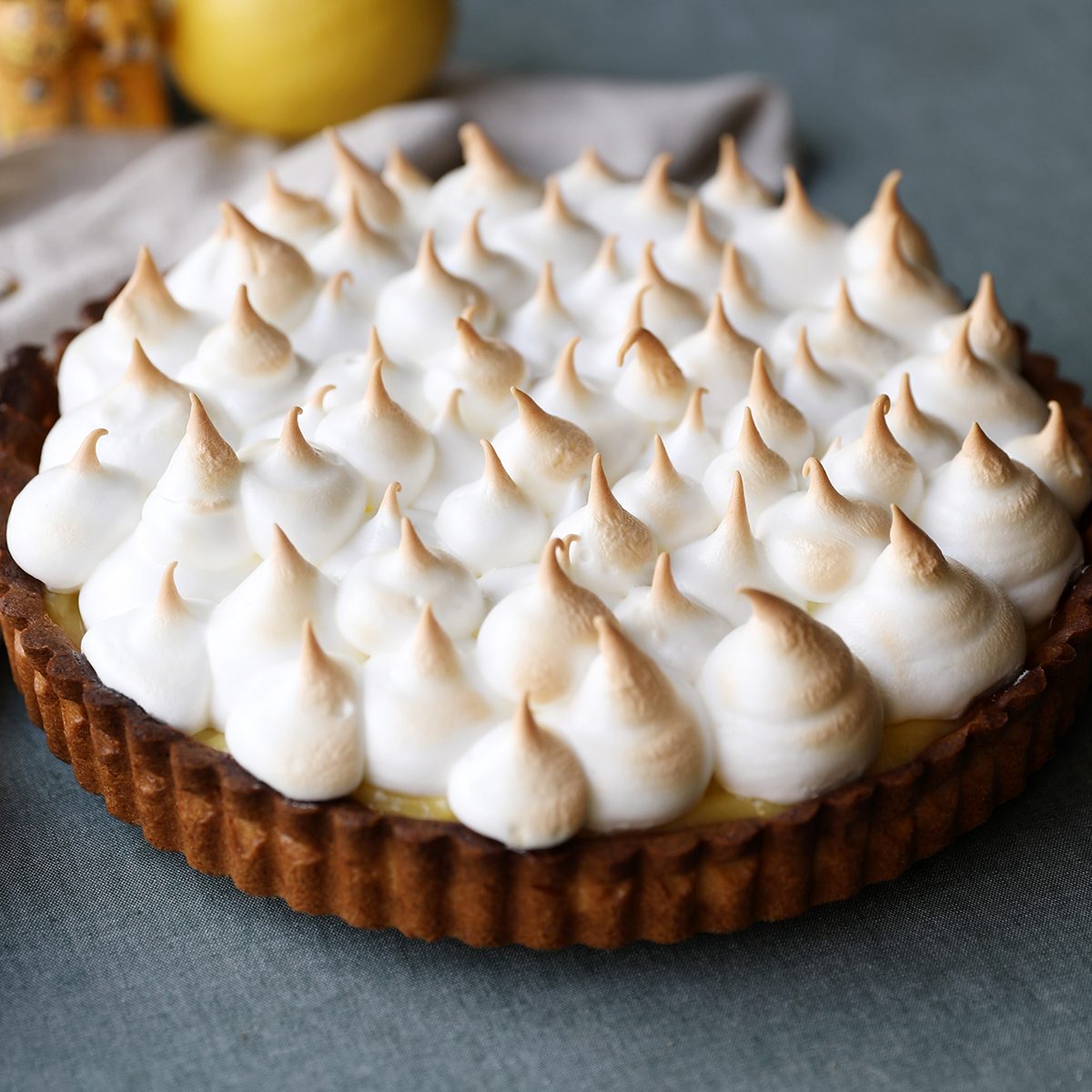 Lemon Meringue Pie; Shutterstock ID 1056232685; Job (TFH, TOH, RD, BNB, CWM, CM): TOH