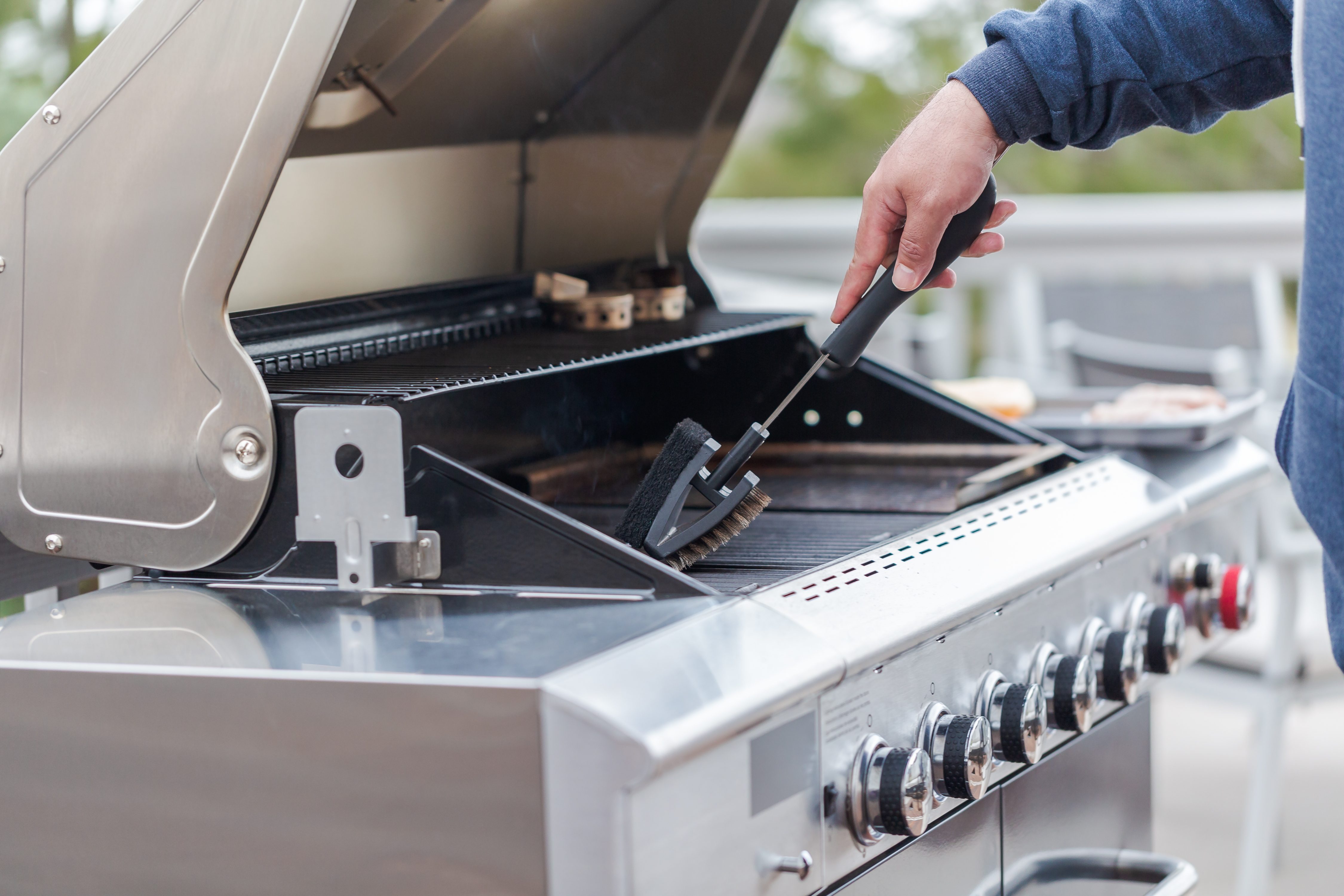 How to Clean Grill Grates for Better Tasting and Safer Food