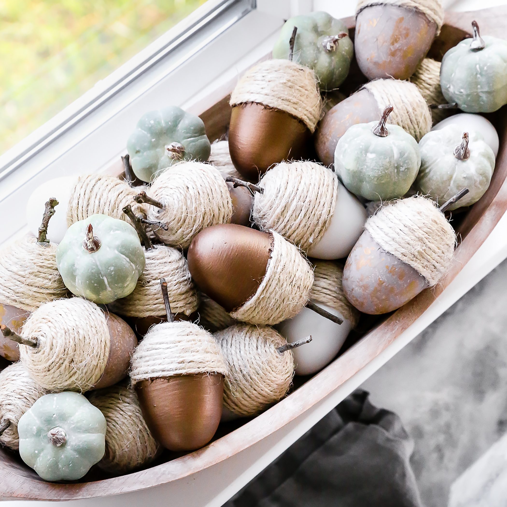 DIY Neutral Fall Acorns