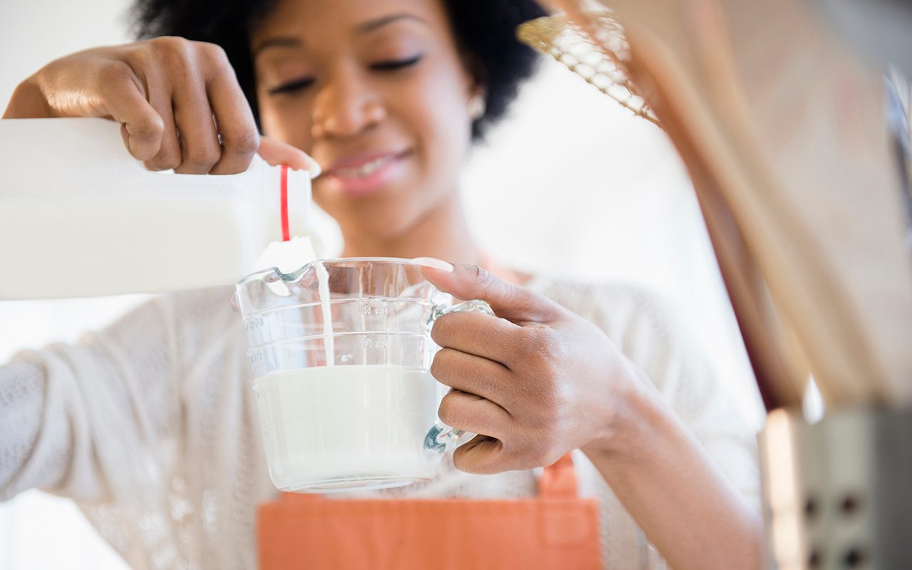 10 Quick and Easy Milk Substitutes for Baking