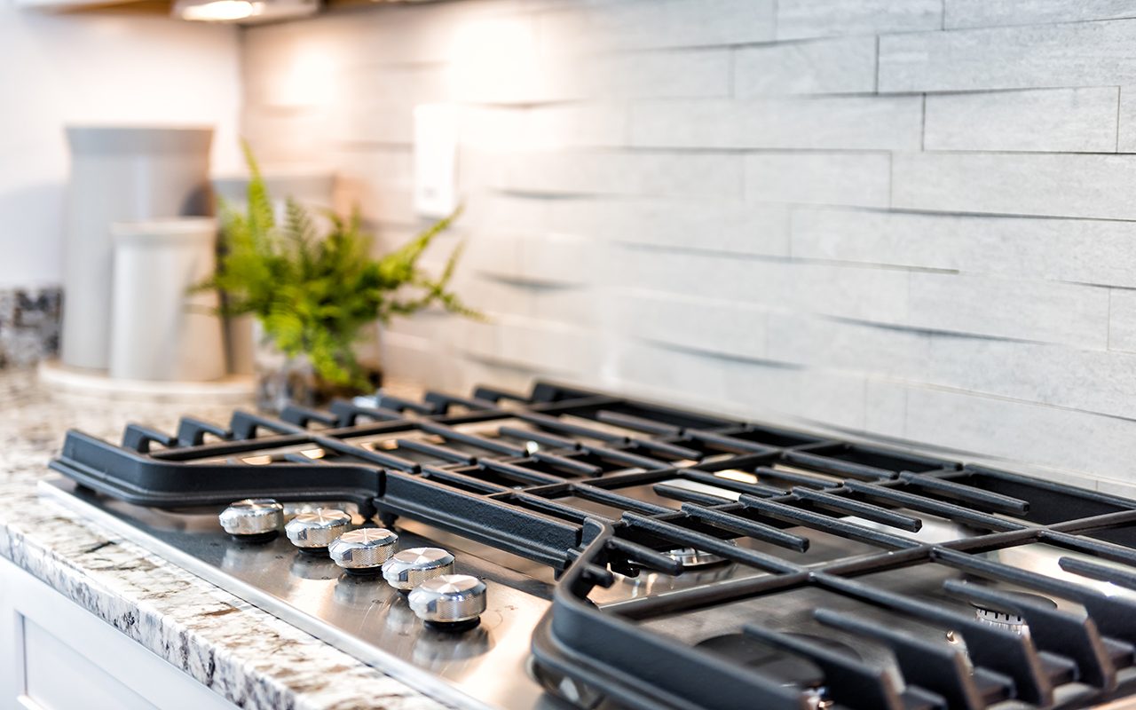 How to Get Grease Off Walls in Your Kitchen