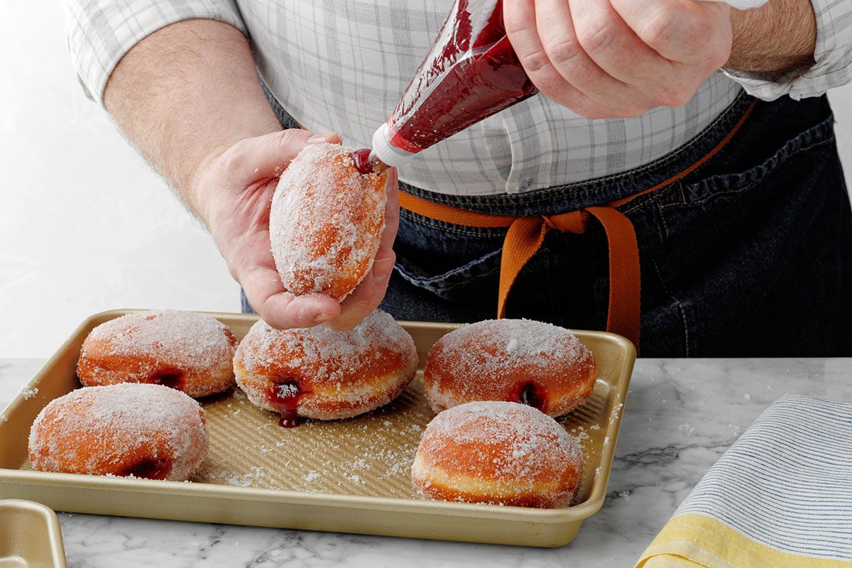 Paczki Being Filled