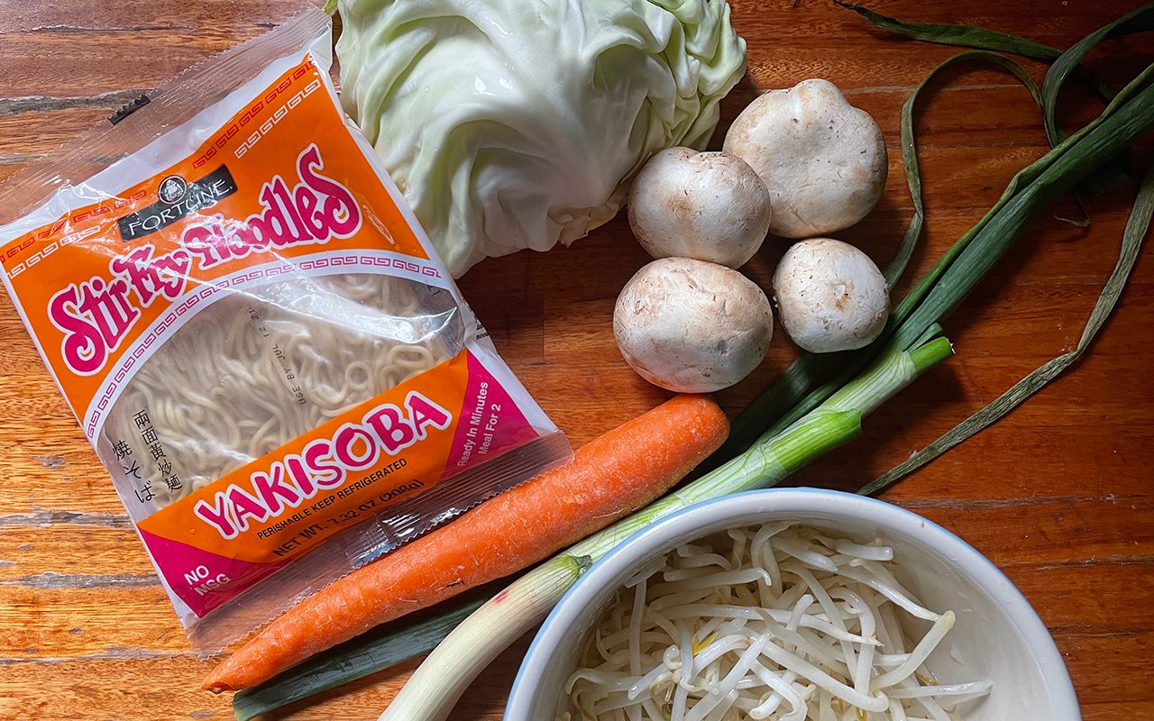 Yakisoba Ingredients chicken yakisoba recipe