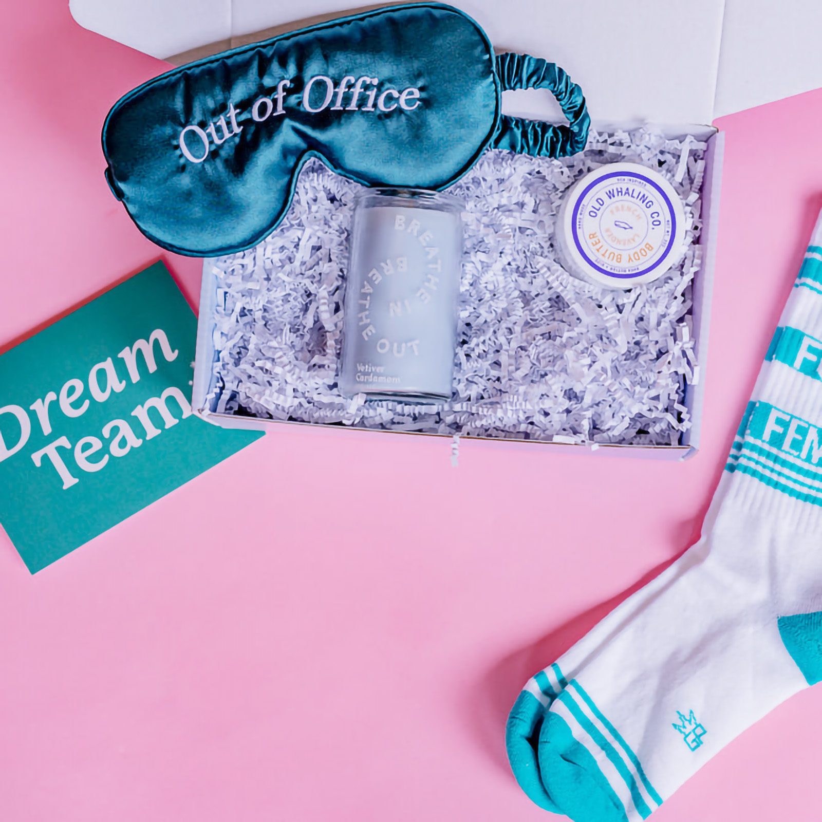 6 College Care Package Ideas for Homesick Students