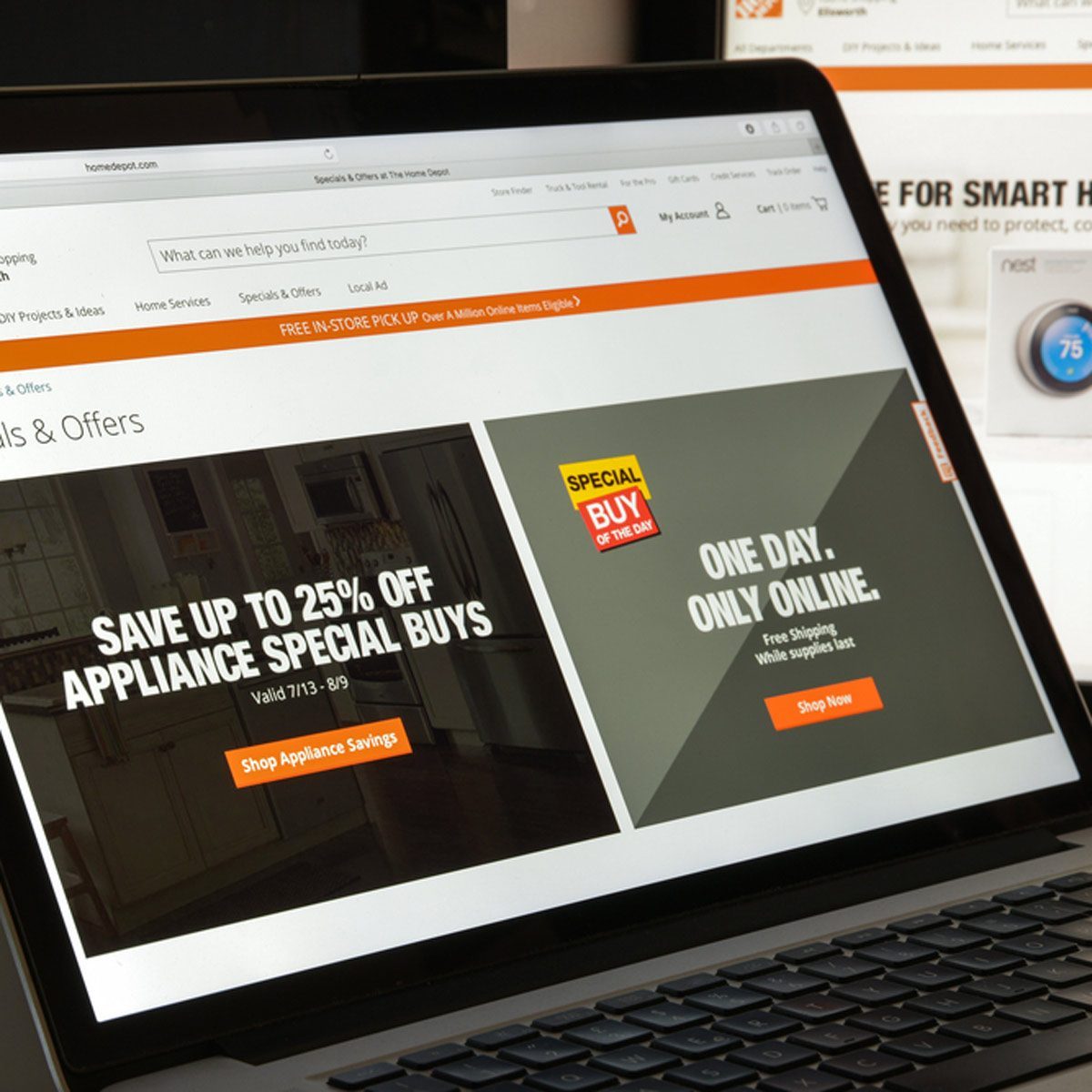 Shutterstock 703278844