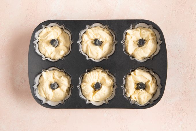 bundt cakes in baking molds