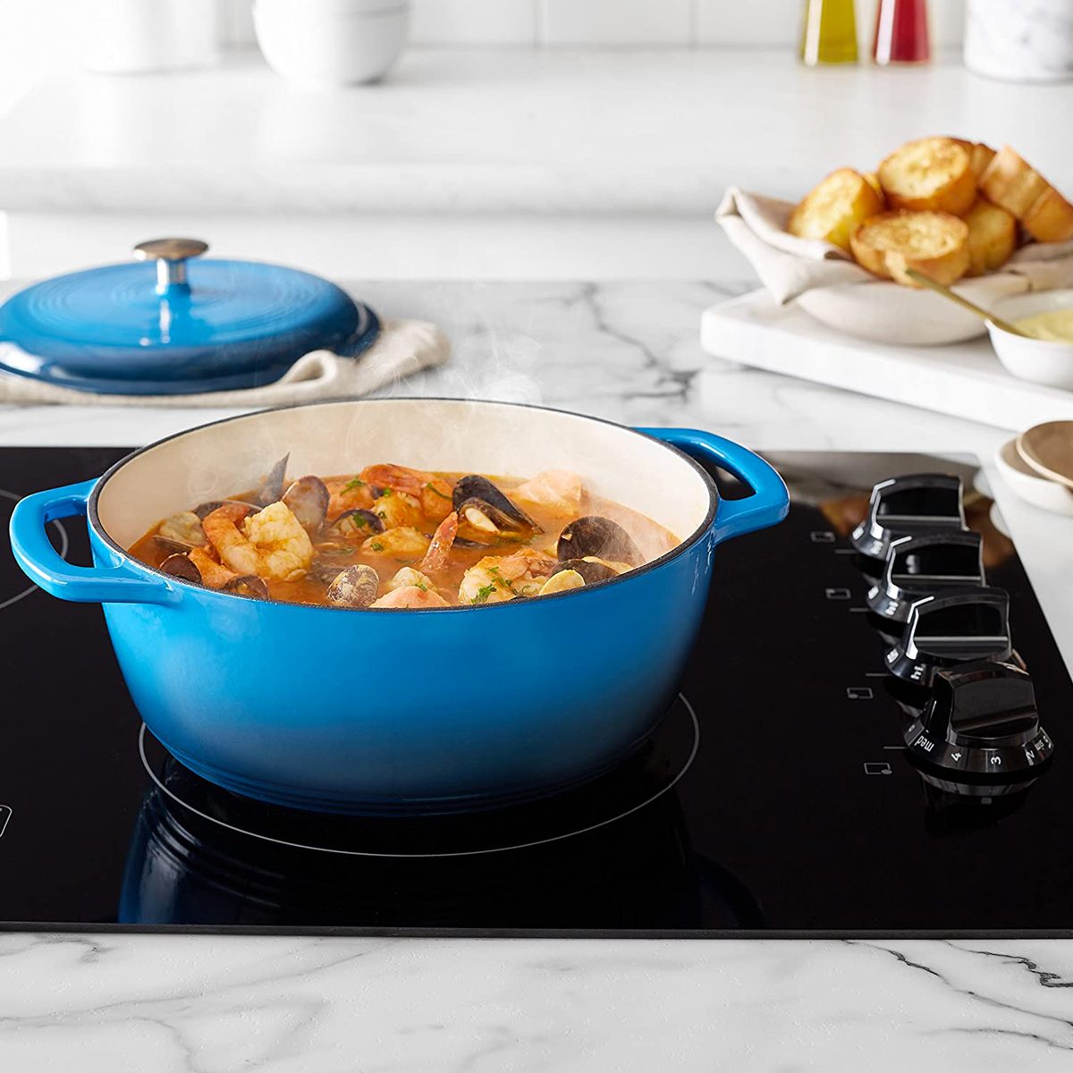 Amazon Basics Enameled Cast Iron Covered Dutch Oven Ecomm Amazon.com
