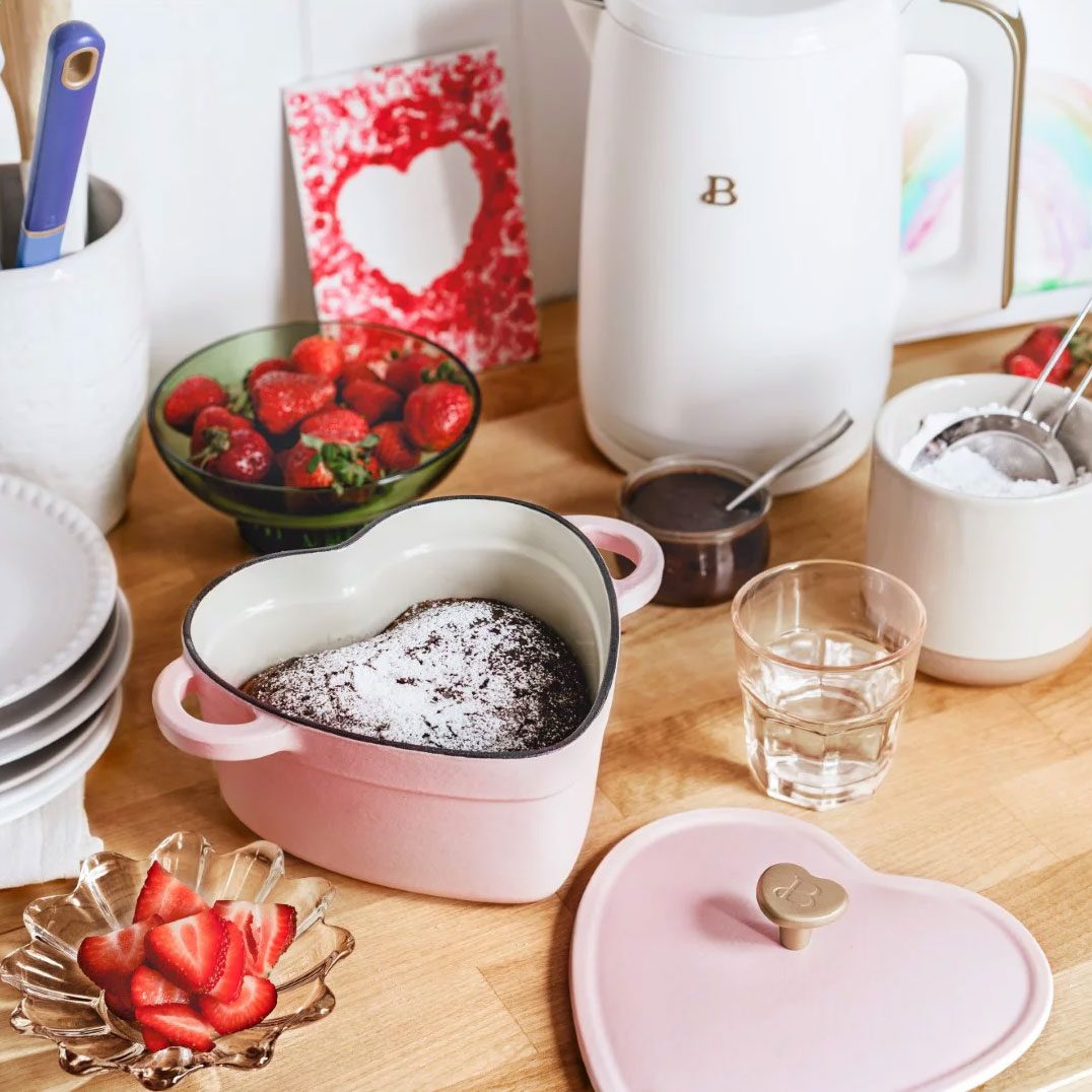 Beautiful 2qt Cast Iron Heart Dutch Oven In Pink Champagne By Drew Barrymore