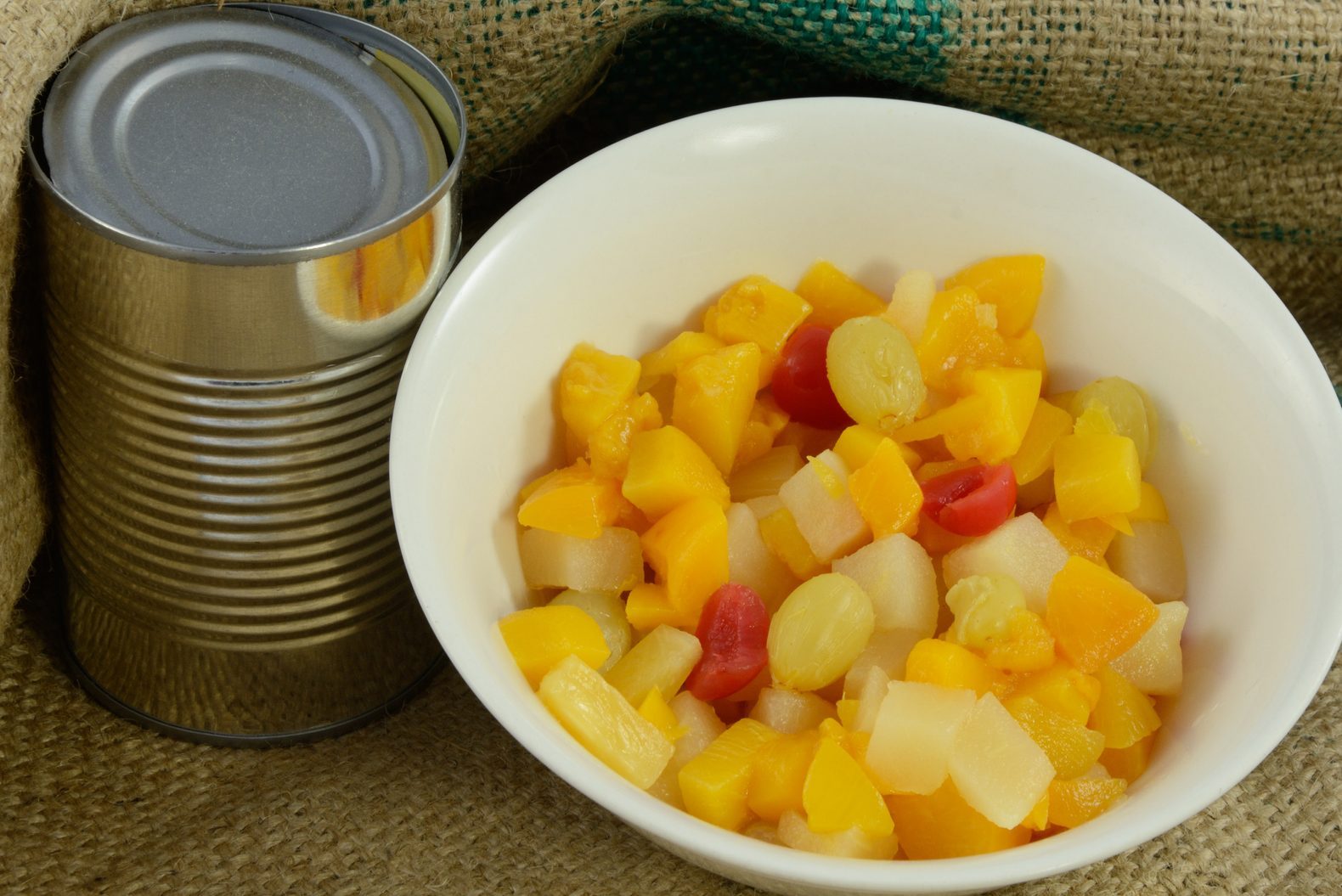 Canned fruit cocktail