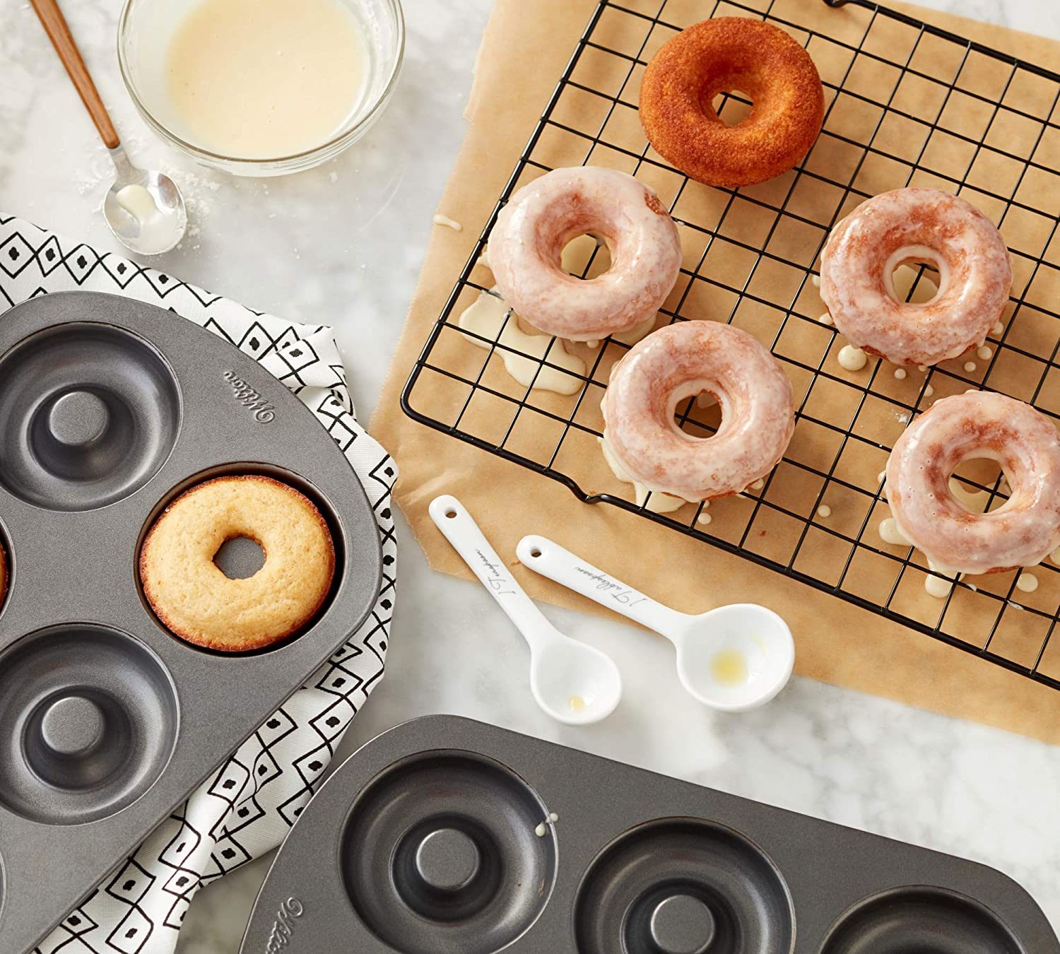 8 Doughnut Molds to Bake the Iconic Treat at Home