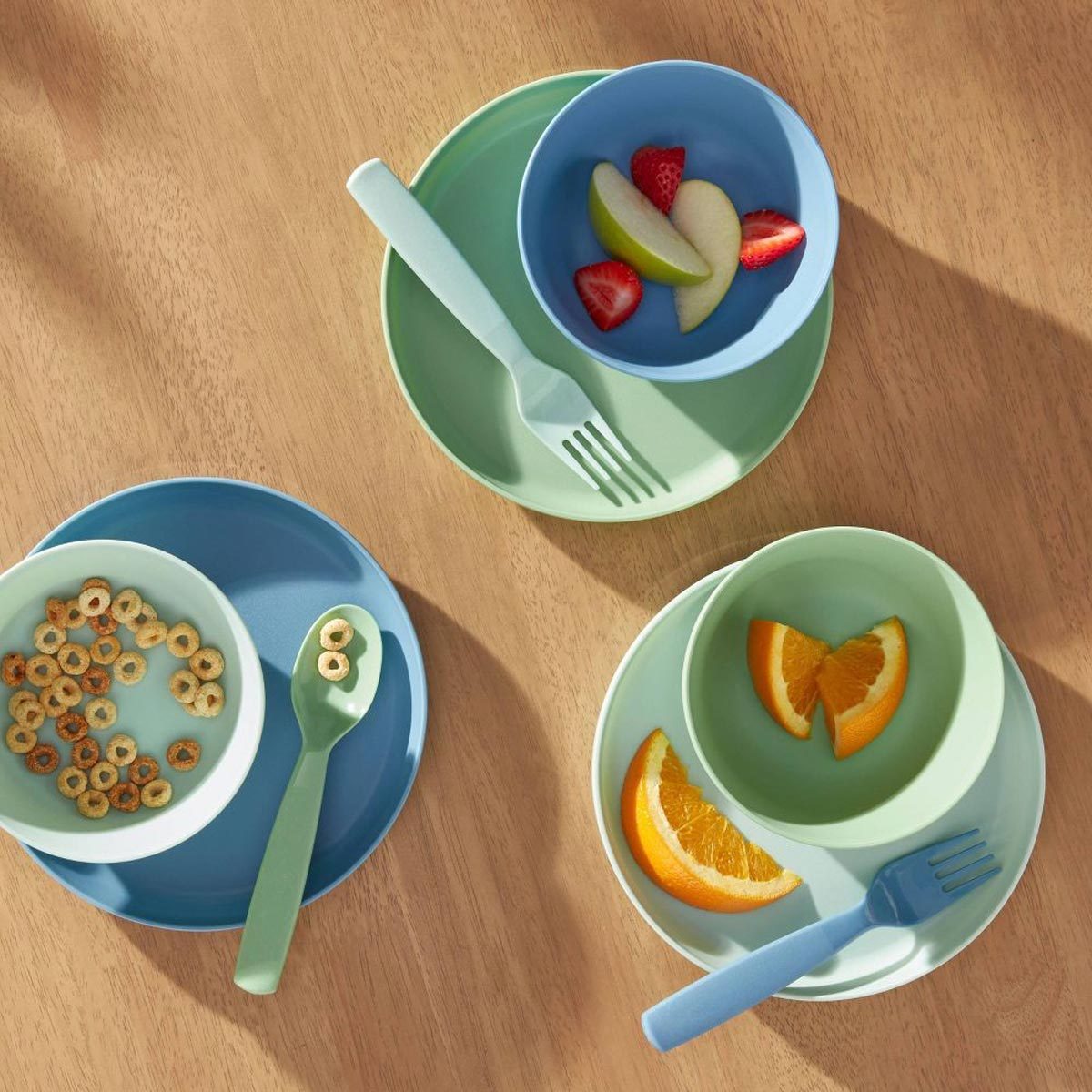 Plastic Outdoor Dinnerware Set