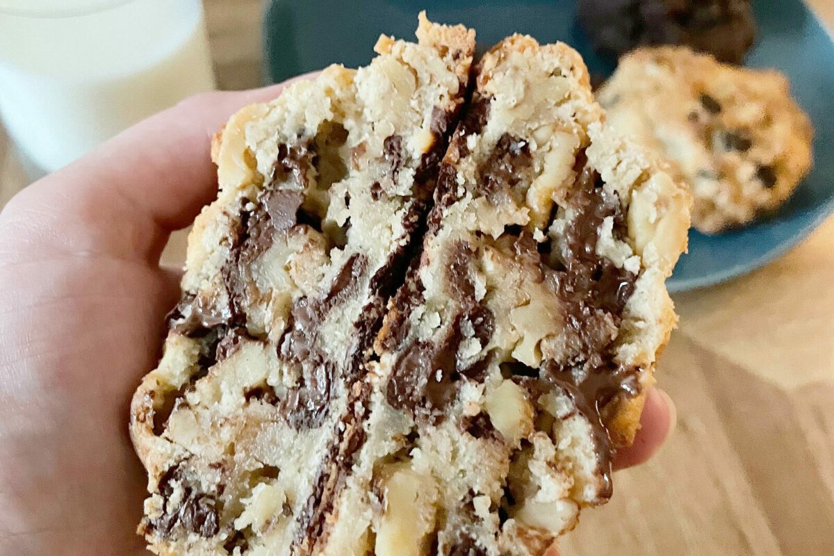 Levain Cookie Cross Cut Levain Cookies Katie Bandurski Taste Of Home Jvedit 