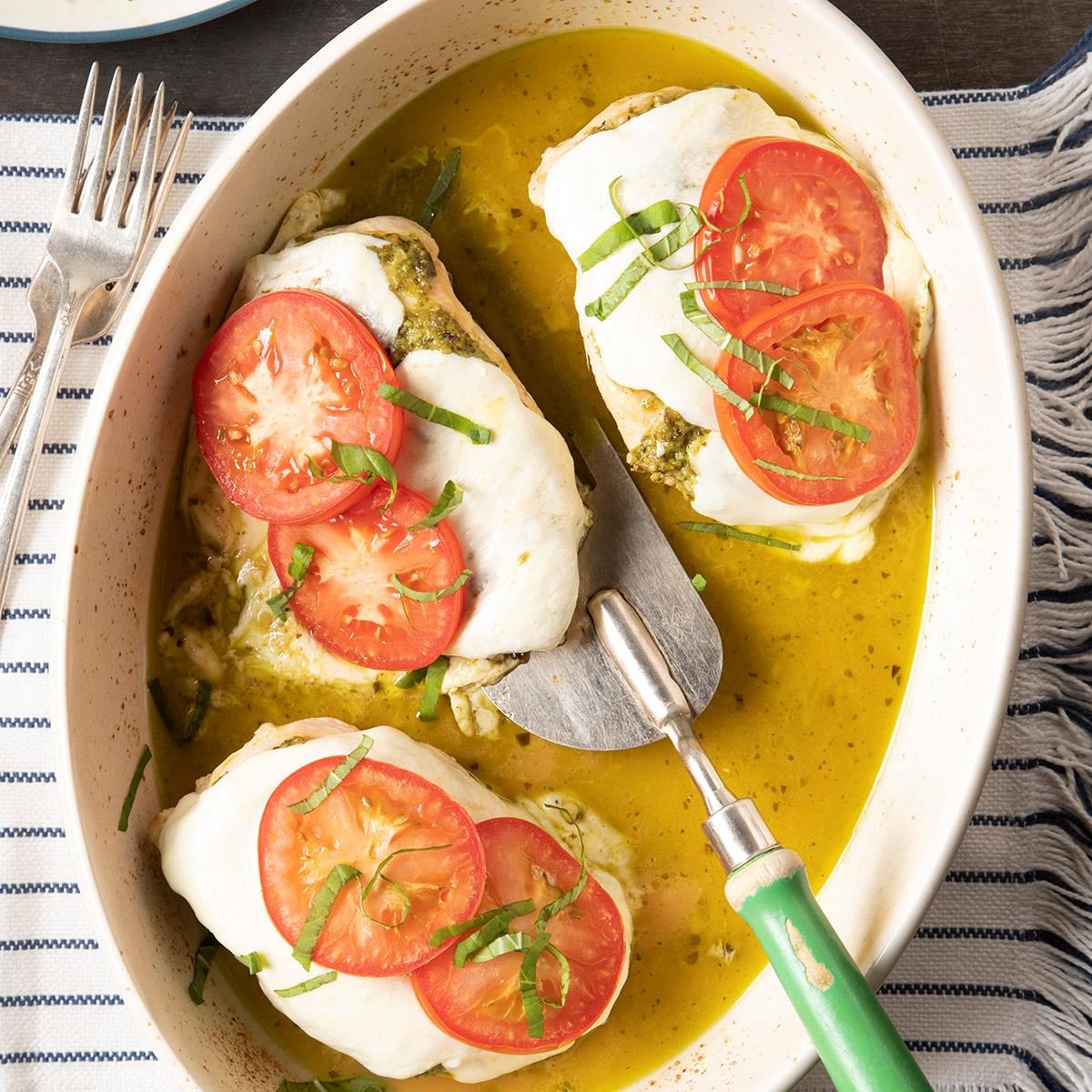 Pesto Chicken Bake Exps Ft23 274060 St 6 14 1