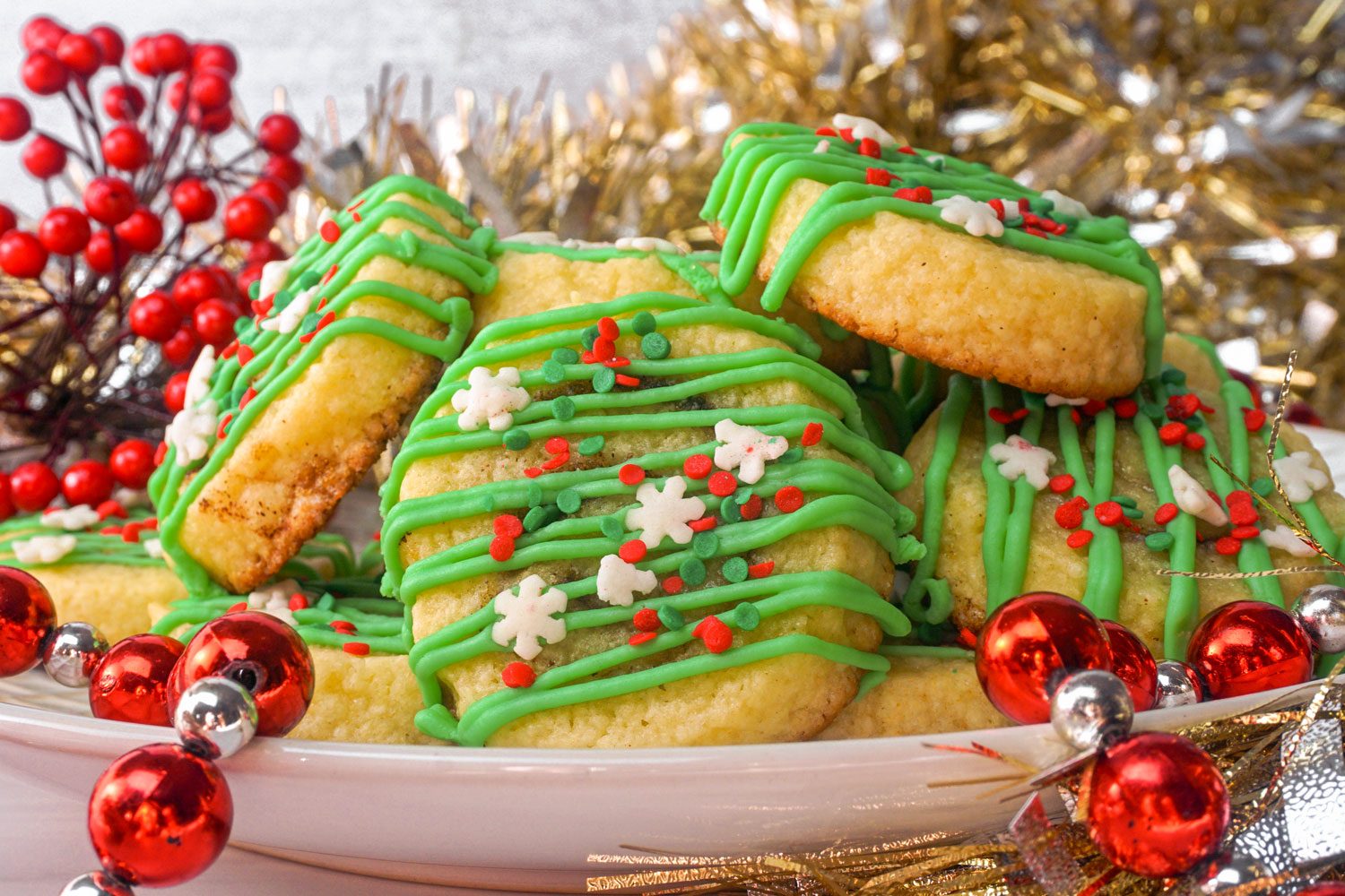 We Tried the Dolly Parton Sugar Cookie Kit—Here’s What We Thought