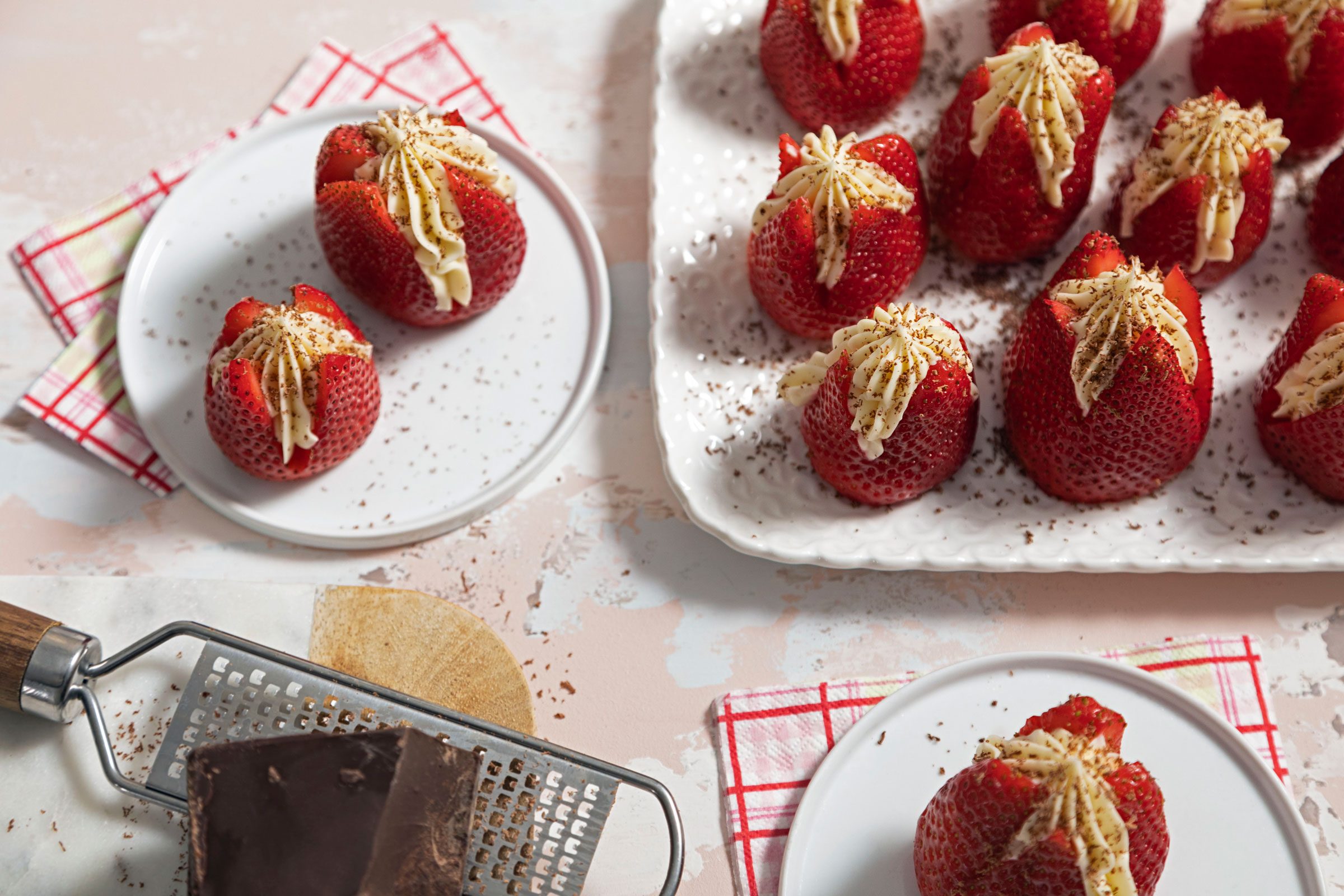 Cheesecake Stuffed Strawberries