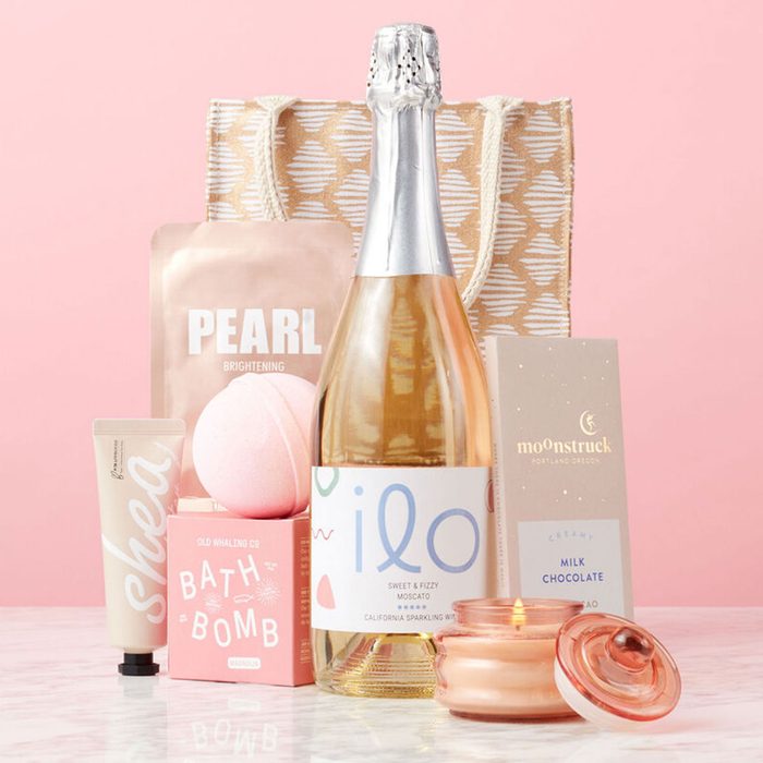 Spa & Sparkling Wine Gift Box