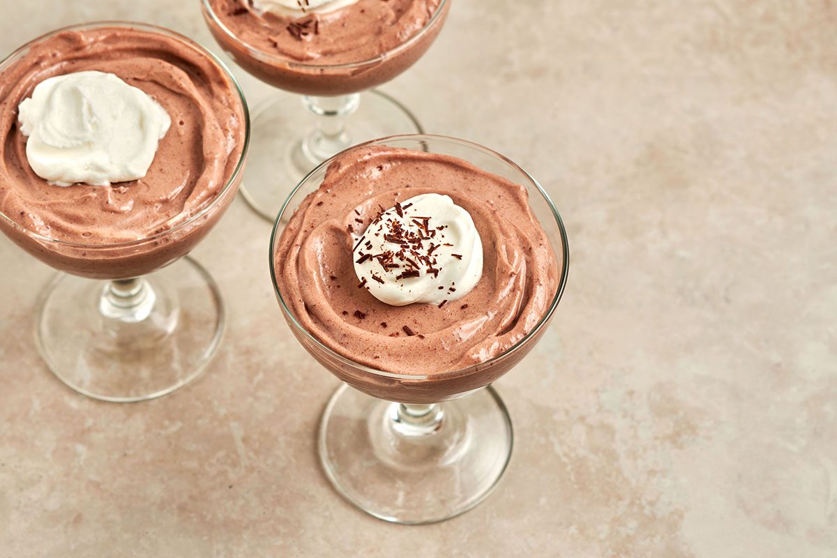 This easy chocolate mousse by Taste of Home is so easy to make, ready in 5 minutes flat.
