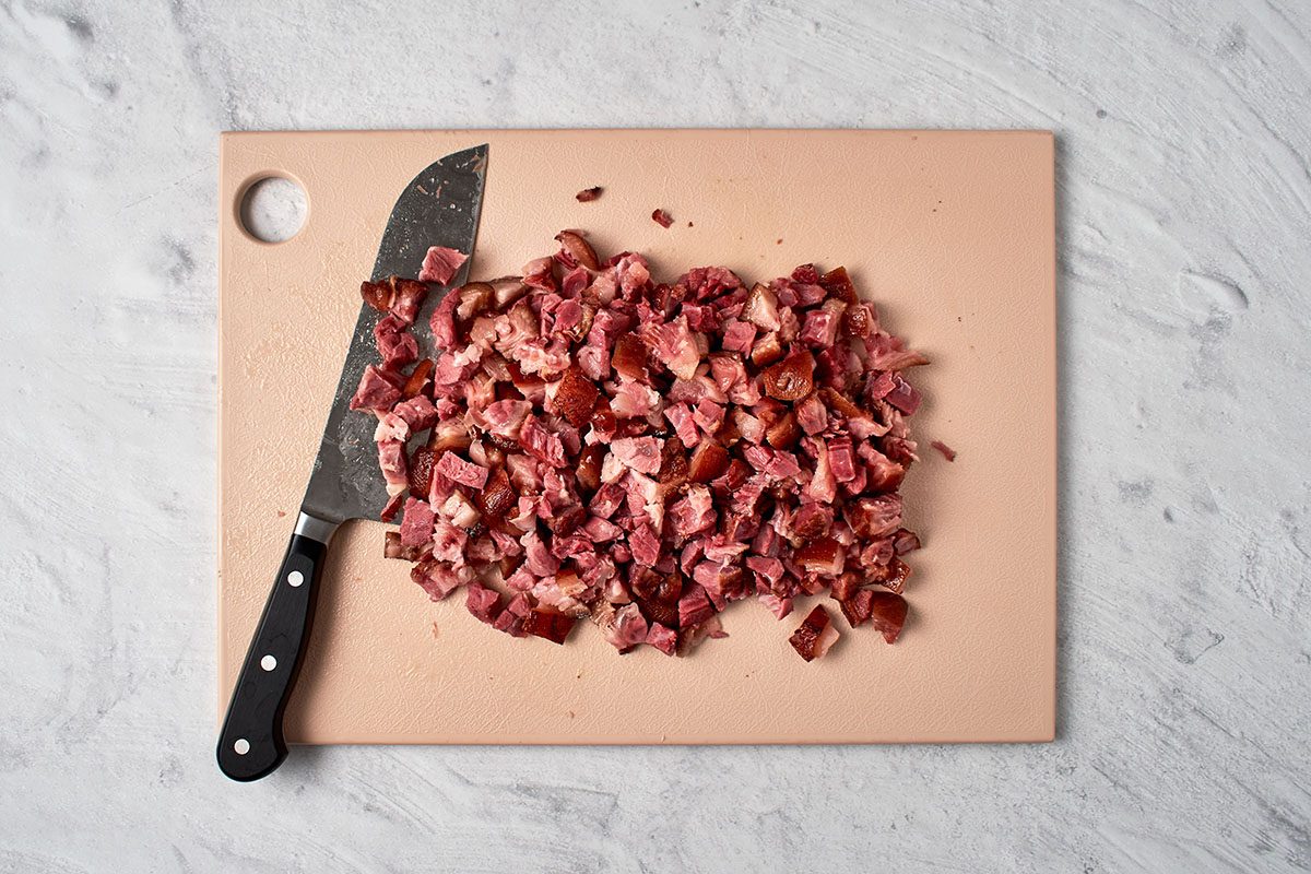 Cool and cube the ham.