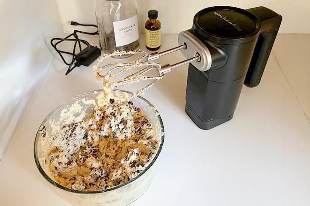 Toha24 Kitchenaid Go Cordless Hand Mixer Katie Bandurski 05 Msedit 3x2