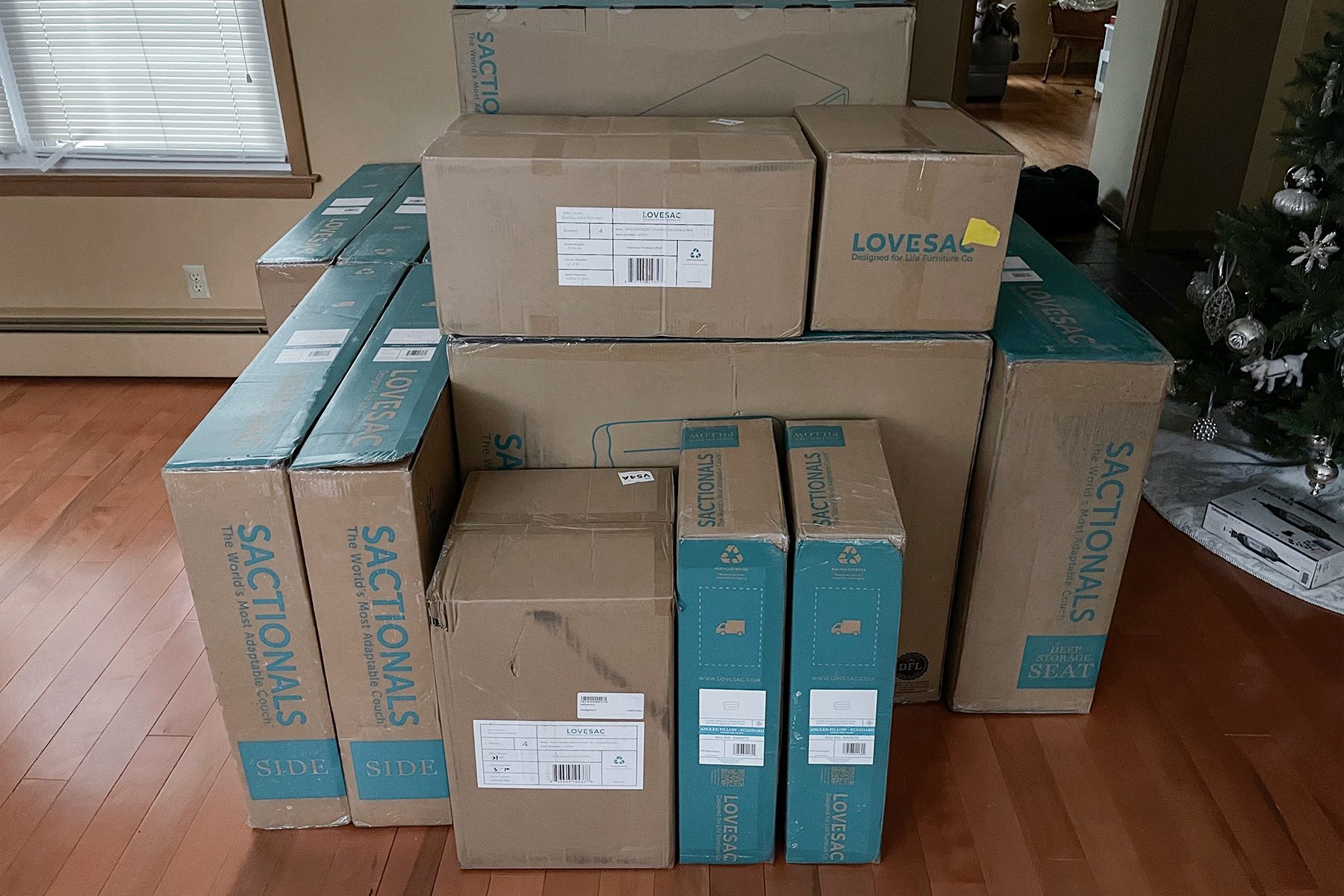 Lovesac Sactionals Boxes