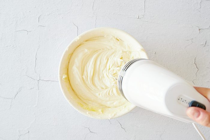 Make the filling for easy cheesecake.