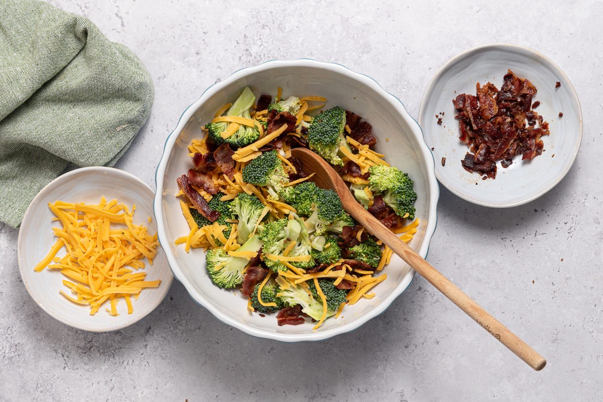 Bowls With Broccoli Salad, Cheddar And Bacon