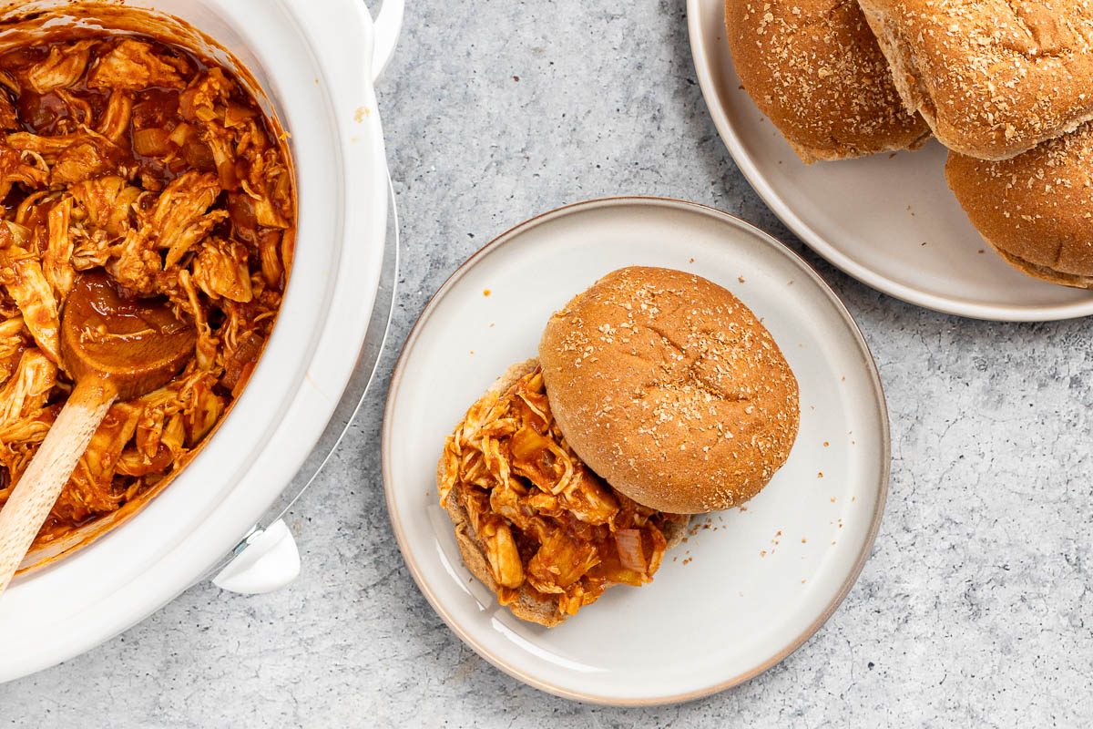 Pulled Chicken Sandwich Tohd24 132312 Erickleinberg 3