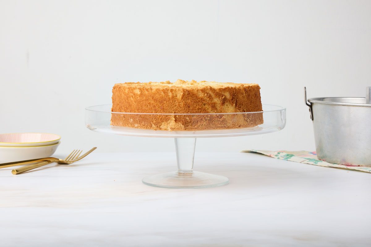 18657 Traditional Sponge Cake