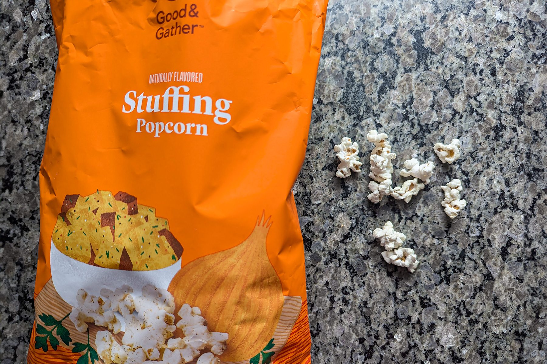 Good & Gather Harvest Stuffing Flavored Popcorn 
