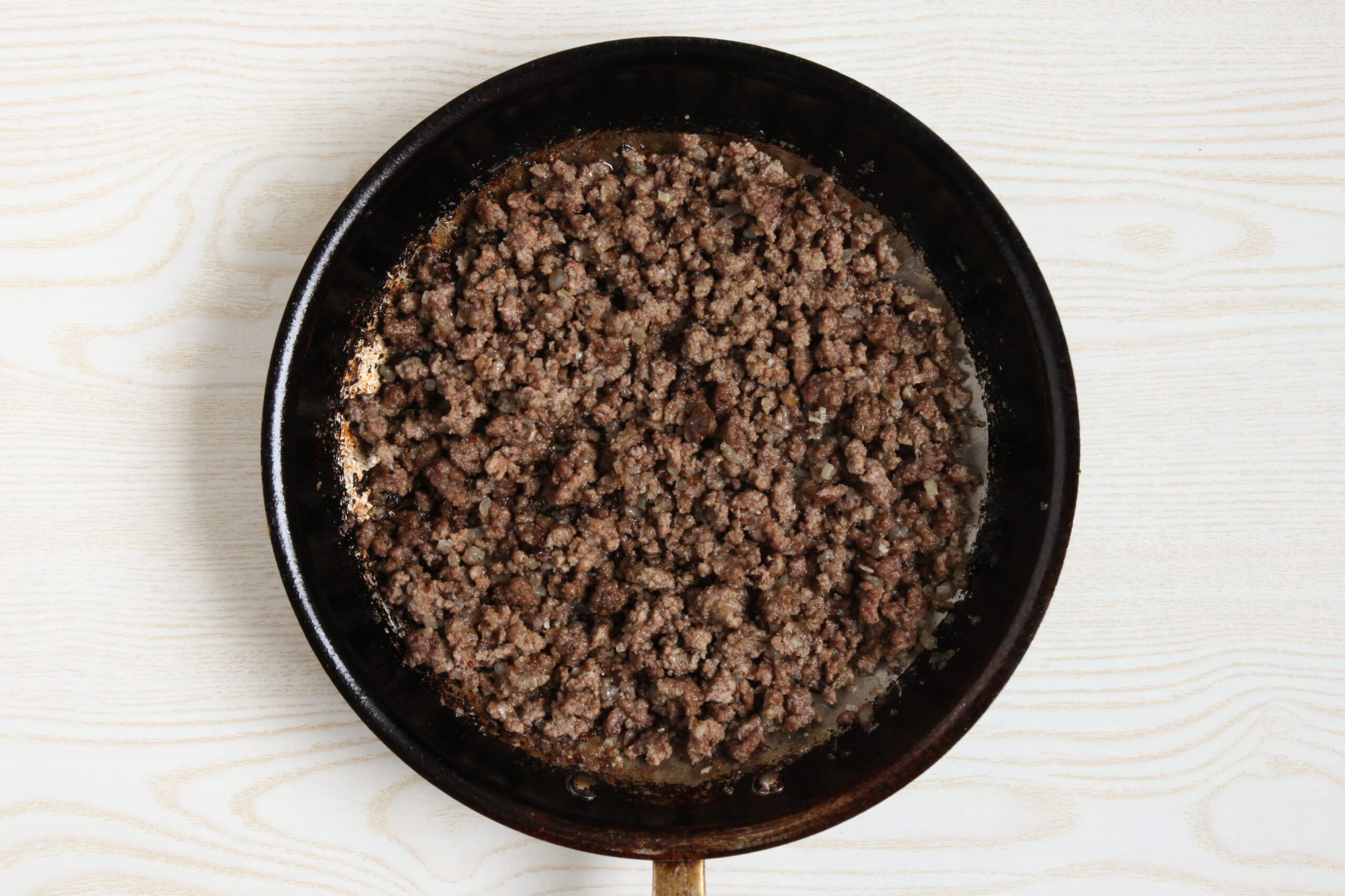 Cooking beef and aromatics