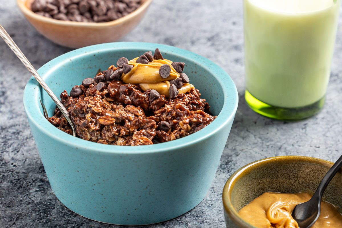 Chocolate Peanut Butter Overnight Oats