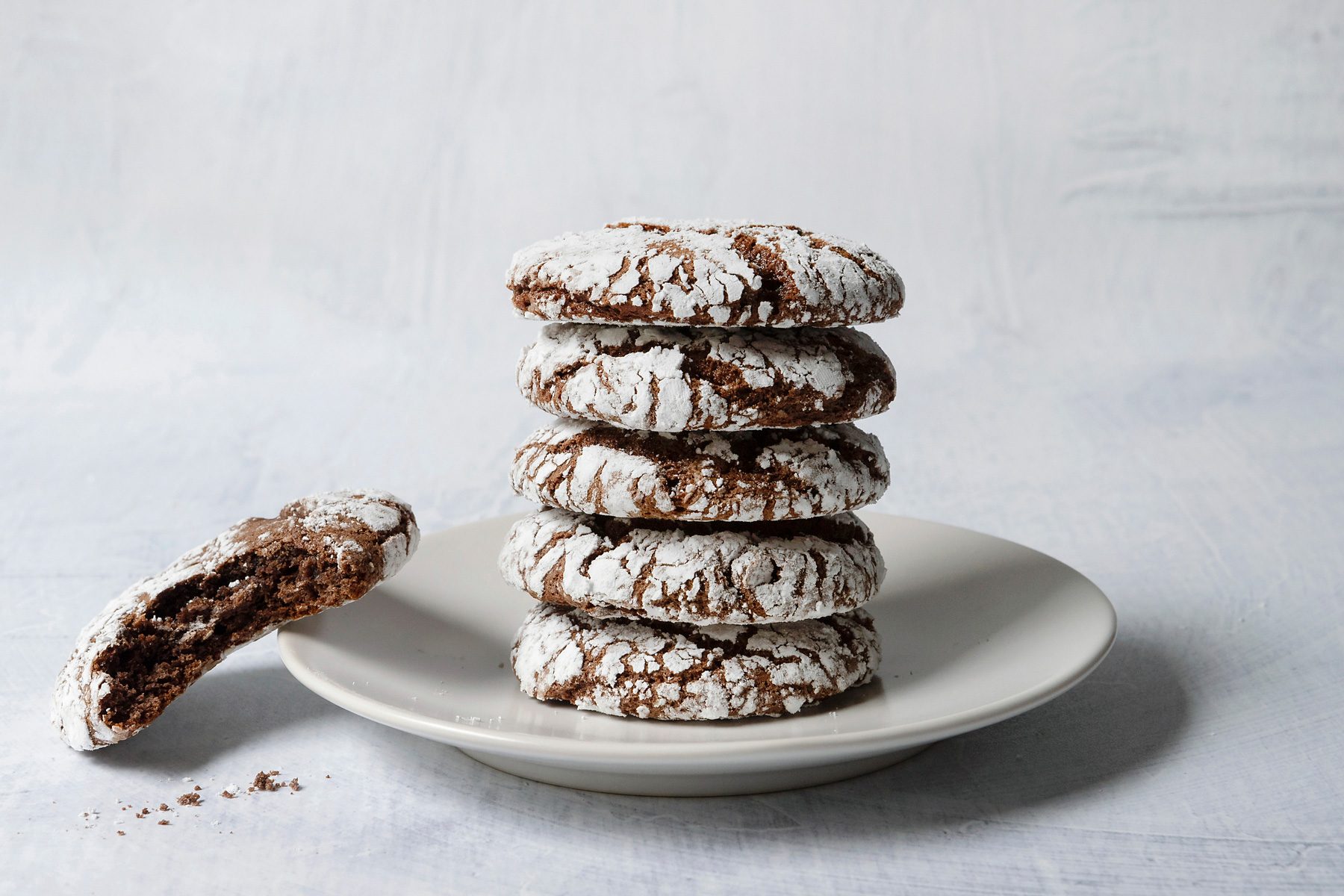 Cookies are ready and served in a plate