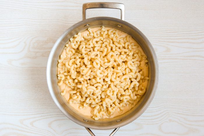 Marrying macaroni and cheese sauce