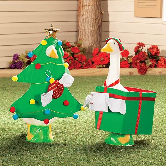 Fox Valley Traders Christmas Tree Goose Outfit Ecomm Via Amazon.com