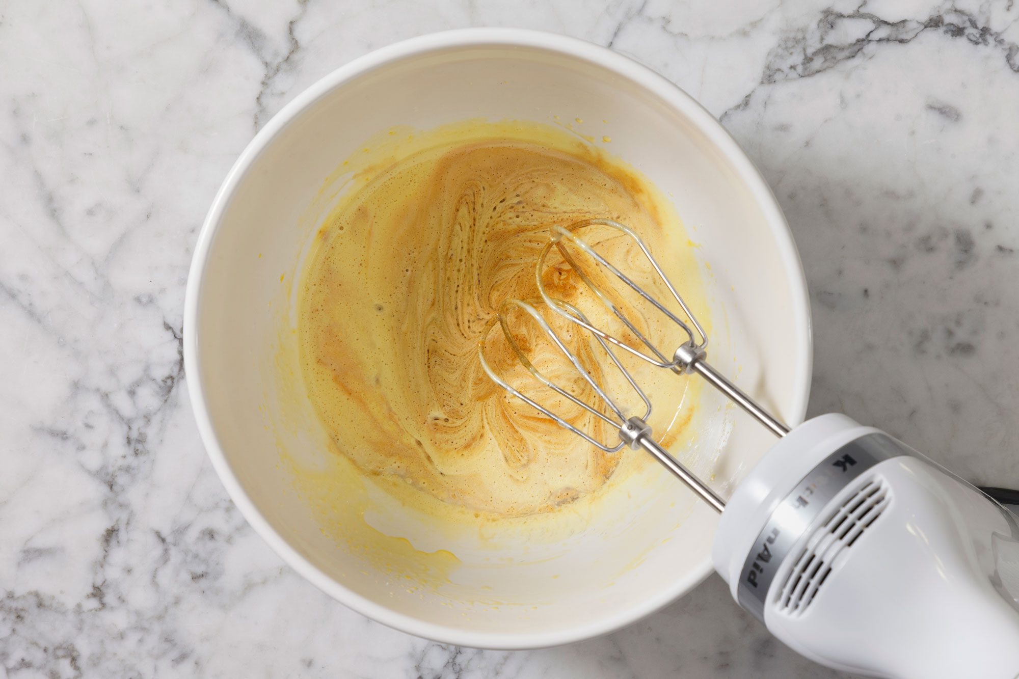 In a small bowl, whisk flour, spices, baking soda and salt.
