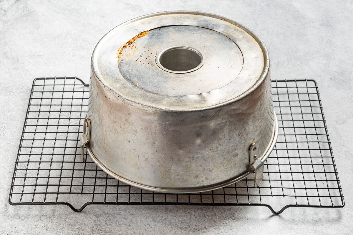 cooling the cake upside down.